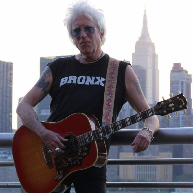 REO Speedwagon & Joan Jett and The Blackhearts at REO Speedwagon Concert